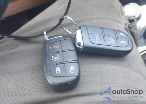 2018 Jeep Compass Latitude 4X4 from USA, damaged, VIN 3C4NJDBB5JT200840